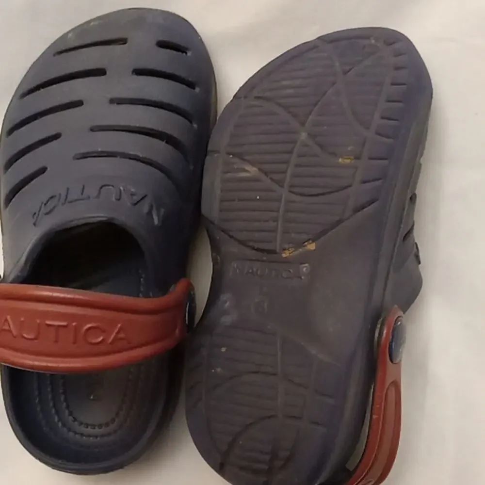 Nautica Kids Size 8 Navy and Red Clog Sandals Athleisure, Summer, Fun Beach